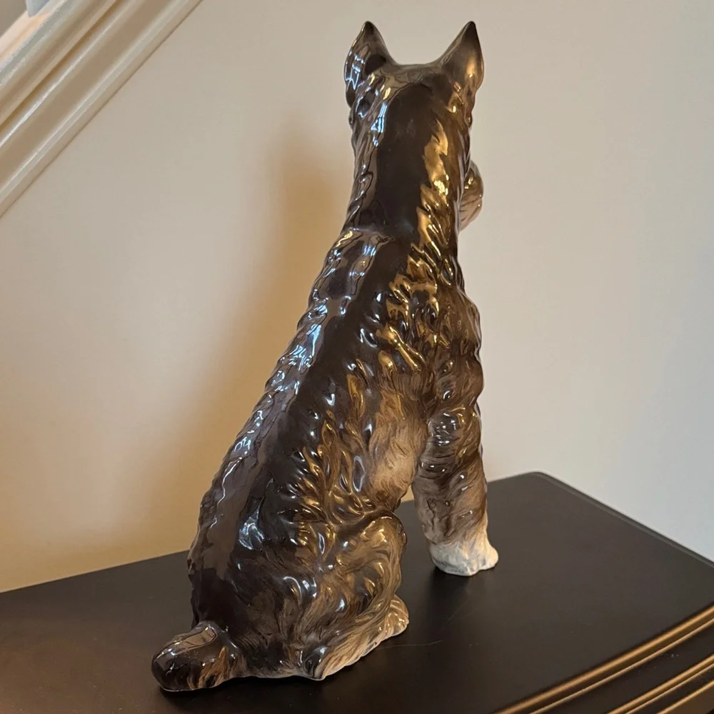 Vintage Shafford Japan Schnauzer figurine, titled “Snatty” (#137) - Picture 5 of 11